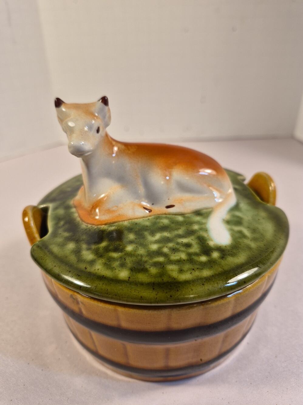 Vtg Secla Portugal Lidded Ceramic Cow On Barrel Butter Cheese Dish 4.5” Diameter
